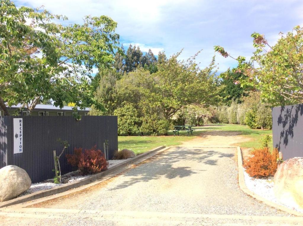 Fiordland Great Views Holiday Park Те Анау Екстериор снимка