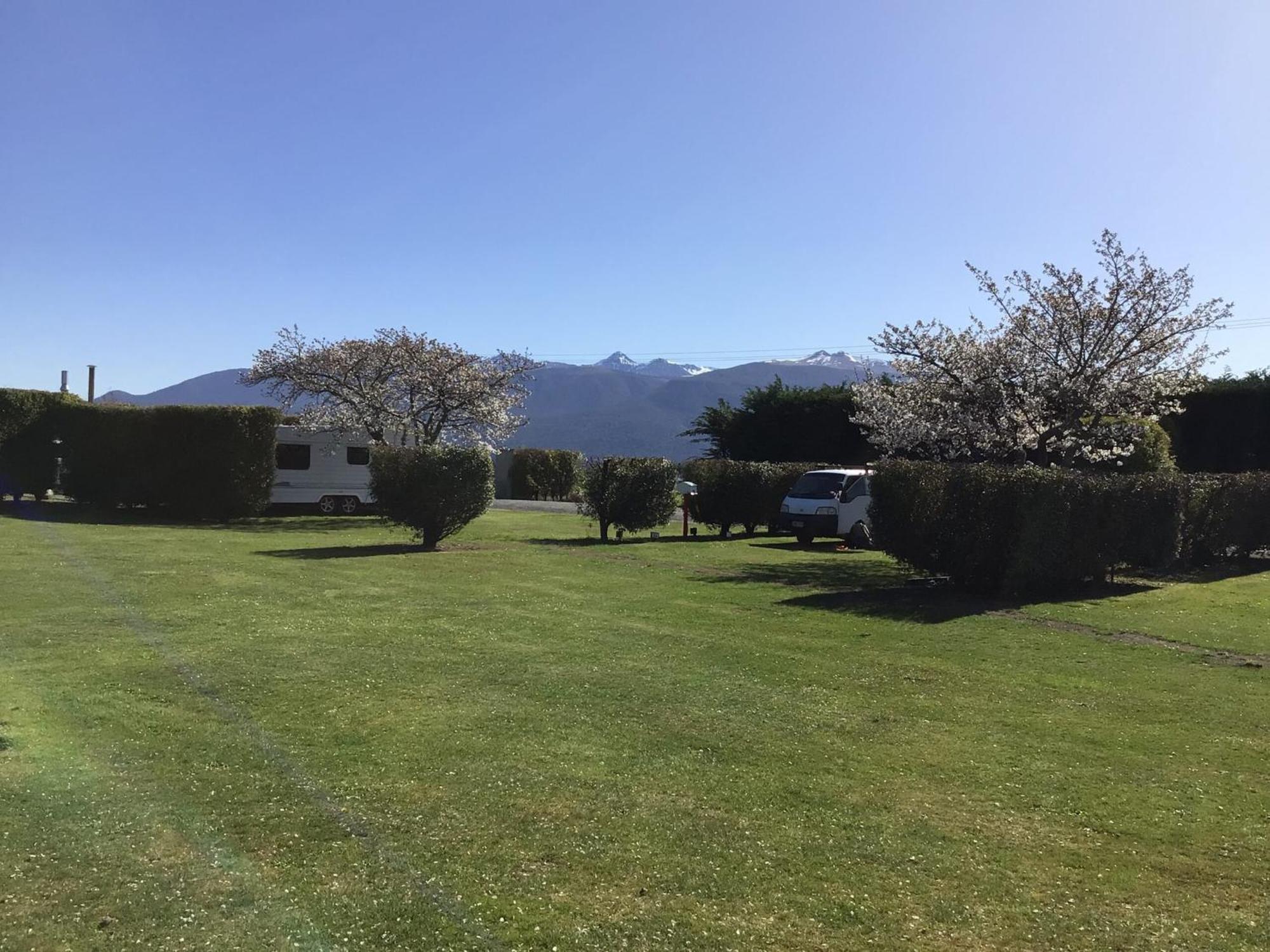 Fiordland Great Views Holiday Park Те Анау Екстериор снимка